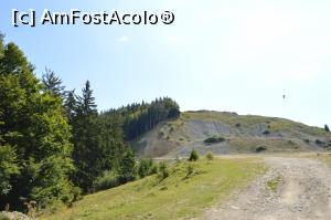 [P06] Drumul forestier din stânga (unde am urcat într-o mica drumeţie) de pe şoseaua alpină  Teşila, Comarnic, jud. Prahova. » foto by traian.leuca †
 - 
<span class="allrVoted glyphicon glyphicon-heart hidden" id="av899178"></span>
<a class="m-l-10 hidden" id="sv899178" onclick="voting_Foto_DelVot(,899178,4099)" role="button">șterge vot <span class="glyphicon glyphicon-remove"></span></a>
<a id="v9899178" class=" c-red"  onclick="voting_Foto_SetVot(899178)" role="button"><span class="glyphicon glyphicon-heart-empty"></span> <b>LIKE</b> = Votează poza</a> <img class="hidden"  id="f899178W9" src="/imagini/loader.gif" border="0" /><span class="AjErrMes hidden" id="e899178ErM"></span>