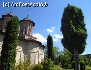 [P12] Complexul arhitectural de la Brebu - biserica » foto by Carmen Ion
 - 
<span class="allrVoted glyphicon glyphicon-heart hidden" id="av1173983"></span>
<a class="m-l-10 hidden" id="sv1173983" onclick="voting_Foto_DelVot(,1173983,4099)" role="button">șterge vot <span class="glyphicon glyphicon-remove"></span></a>
<a id="v91173983" class=" c-red"  onclick="voting_Foto_SetVot(1173983)" role="button"><span class="glyphicon glyphicon-heart-empty"></span> <b>LIKE</b> = Votează poza</a> <img class="hidden"  id="f1173983W9" src="/imagini/loader.gif" border="0" /><span class="AjErrMes hidden" id="e1173983ErM"></span>