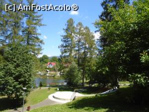 [P40] Complexul arhitectural de la Brebu - parcul și lacul » foto by Carmen Ion
 - 
<span class="allrVoted glyphicon glyphicon-heart hidden" id="av1174011"></span>
<a class="m-l-10 hidden" id="sv1174011" onclick="voting_Foto_DelVot(,1174011,4099)" role="button">șterge vot <span class="glyphicon glyphicon-remove"></span></a>
<a id="v91174011" class=" c-red"  onclick="voting_Foto_SetVot(1174011)" role="button"><span class="glyphicon glyphicon-heart-empty"></span> <b>LIKE</b> = Votează poza</a> <img class="hidden"  id="f1174011W9" src="/imagini/loader.gif" border="0" /><span class="AjErrMes hidden" id="e1174011ErM"></span>