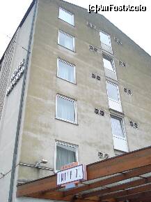 [P01] Hotelul Imperial din Munchen, vazut pe exterior » foto by ileanaxperta*
 - 
<span class="allrVoted glyphicon glyphicon-heart hidden" id="av154667"></span>
<a class="m-l-10 hidden" id="sv154667" onclick="voting_Foto_DelVot(,154667,4106)" role="button">șterge vot <span class="glyphicon glyphicon-remove"></span></a>
<a id="v9154667" class=" c-red"  onclick="voting_Foto_SetVot(154667)" role="button"><span class="glyphicon glyphicon-heart-empty"></span> <b>LIKE</b> = Votează poza</a> <img class="hidden"  id="f154667W9" src="/imagini/loader.gif" border="0" /><span class="AjErrMes hidden" id="e154667ErM"></span>