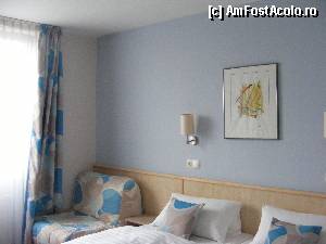 [P01] Desi fereastra hotelul da in Landbergerstrase, foarte circulata, camera este bine antifonata.  » foto by Puiu2010
 - 
<span class="allrVoted glyphicon glyphicon-heart hidden" id="av376766"></span>
<a class="m-l-10 hidden" id="sv376766" onclick="voting_Foto_DelVot(,376766,4106)" role="button">șterge vot <span class="glyphicon glyphicon-remove"></span></a>
<a id="v9376766" class=" c-red"  onclick="voting_Foto_SetVot(376766)" role="button"><span class="glyphicon glyphicon-heart-empty"></span> <b>LIKE</b> = Votează poza</a> <img class="hidden"  id="f376766W9" src="/imagini/loader.gif" border="0" /><span class="AjErrMes hidden" id="e376766ErM"></span>