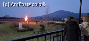 [P26] Gura Humorului - Hotel Restaurant 'Club Bucovina'. Privind spre focul de tabără. » foto by iulianic
 - 
<span class="allrVoted glyphicon glyphicon-heart hidden" id="av1479667"></span>
<a class="m-l-10 hidden" id="sv1479667" onclick="voting_Foto_DelVot(,1479667,4108)" role="button">șterge vot <span class="glyphicon glyphicon-remove"></span></a>
<a id="v91479667" class=" c-red"  onclick="voting_Foto_SetVot(1479667)" role="button"><span class="glyphicon glyphicon-heart-empty"></span> <b>LIKE</b> = Votează poza</a> <img class="hidden"  id="f1479667W9" src="/imagini/loader.gif" border="0" /><span class="AjErrMes hidden" id="e1479667ErM"></span>