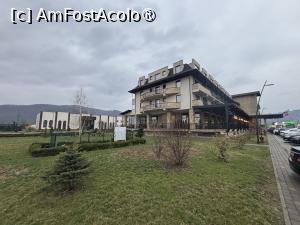 [P04] Club Bucovina Hotel,exterior,văzută dinspre grădină » foto by AZE
 - 
<span class="allrVoted glyphicon glyphicon-heart hidden" id="av1478259"></span>
<a class="m-l-10 hidden" id="sv1478259" onclick="voting_Foto_DelVot(,1478259,4108)" role="button">șterge vot <span class="glyphicon glyphicon-remove"></span></a>
<a id="v91478259" class=" c-red"  onclick="voting_Foto_SetVot(1478259)" role="button"><span class="glyphicon glyphicon-heart-empty"></span> <b>LIKE</b> = Votează poza</a> <img class="hidden"  id="f1478259W9" src="/imagini/loader.gif" border="0" /><span class="AjErrMes hidden" id="e1478259ErM"></span>