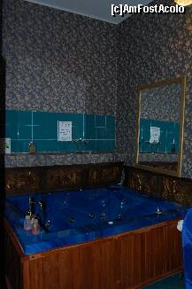 [P05] Zona de spa cu cada de jacuzzi. » foto by cristi46
 - 
<span class="allrVoted glyphicon glyphicon-heart hidden" id="av274143"></span>
<a class="m-l-10 hidden" id="sv274143" onclick="voting_Foto_DelVot(,274143,4128)" role="button">șterge vot <span class="glyphicon glyphicon-remove"></span></a>
<a id="v9274143" class=" c-red"  onclick="voting_Foto_SetVot(274143)" role="button"><span class="glyphicon glyphicon-heart-empty"></span> <b>LIKE</b> = Votează poza</a> <img class="hidden"  id="f274143W9" src="/imagini/loader.gif" border="0" /><span class="AjErrMes hidden" id="e274143ErM"></span>