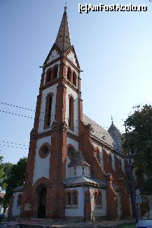 [P04] Verestemplom, Biserica Roşie, din Méliusz tér » foto by Costi
 - 
<span class="allrVoted glyphicon glyphicon-heart hidden" id="av163172"></span>
<a class="m-l-10 hidden" id="sv163172" onclick="voting_Foto_DelVot(,163172,4141)" role="button">șterge vot <span class="glyphicon glyphicon-remove"></span></a>
<a id="v9163172" class=" c-red"  onclick="voting_Foto_SetVot(163172)" role="button"><span class="glyphicon glyphicon-heart-empty"></span> <b>LIKE</b> = Votează poza</a> <img class="hidden"  id="f163172W9" src="/imagini/loader.gif" border="0" /><span class="AjErrMes hidden" id="e163172ErM"></span>