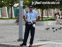 [P08] Unul din putini politisti vazuti pe strazile Salonicului » foto by dannek
 - 
<span class="allrVoted glyphicon glyphicon-heart hidden" id="av105137"></span>
<a class="m-l-10 hidden" id="sv105137" onclick="voting_Foto_DelVot(,105137,4165)" role="button">șterge vot <span class="glyphicon glyphicon-remove"></span></a>
<a id="v9105137" class=" c-red"  onclick="voting_Foto_SetVot(105137)" role="button"><span class="glyphicon glyphicon-heart-empty"></span> <b>LIKE</b> = Votează poza</a> <img class="hidden"  id="f105137W9" src="/imagini/loader.gif" border="0" /><span class="AjErrMes hidden" id="e105137ErM"></span>