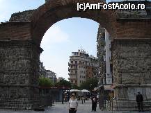 [P14] Salonic - Arcul lui Galeriu » foto by Diaura*
 - 
<span class="allrVoted glyphicon glyphicon-heart hidden" id="av30668"></span>
<a class="m-l-10 hidden" id="sv30668" onclick="voting_Foto_DelVot(,30668,4165)" role="button">șterge vot <span class="glyphicon glyphicon-remove"></span></a>
<a id="v930668" class=" c-red"  onclick="voting_Foto_SetVot(30668)" role="button"><span class="glyphicon glyphicon-heart-empty"></span> <b>LIKE</b> = Votează poza</a> <img class="hidden"  id="f30668W9" src="/imagini/loader.gif" border="0" /><span class="AjErrMes hidden" id="e30668ErM"></span>