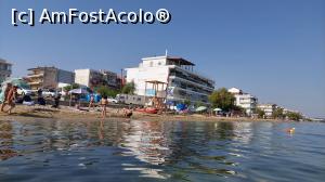 [P16] Plaja și faleza din Peraia » foto by Carmen Ion
 - 
<span class="allrVoted glyphicon glyphicon-heart hidden" id="av1381359"></span>
<a class="m-l-10 hidden" id="sv1381359" onclick="voting_Foto_DelVot(,1381359,4165)" role="button">șterge vot <span class="glyphicon glyphicon-remove"></span></a>
<a id="v91381359" class=" c-red"  onclick="voting_Foto_SetVot(1381359)" role="button"><span class="glyphicon glyphicon-heart-empty"></span> <b>LIKE</b> = Votează poza</a> <img class="hidden"  id="f1381359W9" src="/imagini/loader.gif" border="0" /><span class="AjErrMes hidden" id="e1381359ErM"></span>