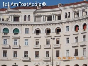 [P14] Clădire în Piața Aristotel.  » foto by elviramvio
 - 
<span class="allrVoted glyphicon glyphicon-heart hidden" id="av906950"></span>
<a class="m-l-10 hidden" id="sv906950" onclick="voting_Foto_DelVot(,906950,4165)" role="button">șterge vot <span class="glyphicon glyphicon-remove"></span></a>
<a id="v9906950" class=" c-red"  onclick="voting_Foto_SetVot(906950)" role="button"><span class="glyphicon glyphicon-heart-empty"></span> <b>LIKE</b> = Votează poza</a> <img class="hidden"  id="f906950W9" src="/imagini/loader.gif" border="0" /><span class="AjErrMes hidden" id="e906950ErM"></span>