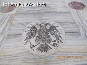 [P27] Vulturul bicefal pe podeaua de marmură a bisericii Mitropoliei.  » foto by elviramvio
 - 
<span class="allrVoted glyphicon glyphicon-heart hidden" id="av906963"></span>
<a class="m-l-10 hidden" id="sv906963" onclick="voting_Foto_DelVot(,906963,4165)" role="button">șterge vot <span class="glyphicon glyphicon-remove"></span></a>
<a id="v9906963" class=" c-red"  onclick="voting_Foto_SetVot(906963)" role="button"><span class="glyphicon glyphicon-heart-empty"></span> <b>LIKE</b> = Votează poza</a> <img class="hidden"  id="f906963W9" src="/imagini/loader.gif" border="0" /><span class="AjErrMes hidden" id="e906963ErM"></span>