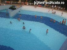 [P13] piscina cu valuri » foto by ghecamelia
 - 
<span class="allrVoted glyphicon glyphicon-heart hidden" id="av39996"></span>
<a class="m-l-10 hidden" id="sv39996" onclick="voting_Foto_DelVot(,39996,4171)" role="button">șterge vot <span class="glyphicon glyphicon-remove"></span></a>
<a id="v939996" class=" c-red"  onclick="voting_Foto_SetVot(39996)" role="button"><span class="glyphicon glyphicon-heart-empty"></span> <b>LIKE</b> = Votează poza</a> <img class="hidden"  id="f39996W9" src="/imagini/loader.gif" border="0" /><span class="AjErrMes hidden" id="e39996ErM"></span>