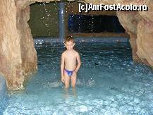 [P16] o parte din piscina pentru copii unde este o mini pestera,cu mini cascada,iar in pestera este un acvariu mare cu pesti » foto by levi
 - 
<span class="allrVoted glyphicon glyphicon-heart hidden" id="av70474"></span>
<a class="m-l-10 hidden" id="sv70474" onclick="voting_Foto_DelVot(,70474,4171)" role="button">șterge vot <span class="glyphicon glyphicon-remove"></span></a>
<a id="v970474" class=" c-red"  onclick="voting_Foto_SetVot(70474)" role="button"><span class="glyphicon glyphicon-heart-empty"></span> <b>LIKE</b> = Votează poza</a> <img class="hidden"  id="f70474W9" src="/imagini/loader.gif" border="0" /><span class="AjErrMes hidden" id="e70474ErM"></span>