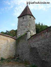 [P13] Turnul Măcelarilor şi o mică parte din zidul ce formează bastionul cu acelaşi nume.  » foto by Claudiu U.
 - 
<span class="allrVoted glyphicon glyphicon-heart hidden" id="av389458"></span>
<a class="m-l-10 hidden" id="sv389458" onclick="voting_Foto_DelVot(,389458,4175)" role="button">șterge vot <span class="glyphicon glyphicon-remove"></span></a>
<a id="v9389458" class=" c-red"  onclick="voting_Foto_SetVot(389458)" role="button"><span class="glyphicon glyphicon-heart-empty"></span> <b>LIKE</b> = Votează poza</a> <img class="hidden"  id="f389458W9" src="/imagini/loader.gif" border="0" /><span class="AjErrMes hidden" id="e389458ErM"></span>