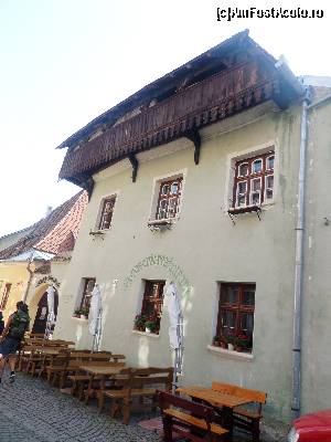 [P12] Casa Evert sau Casa cu Sindrila, str. Bastionului nr. 4 » foto by kikiritzi
 - 
<span class="allrVoted glyphicon glyphicon-heart hidden" id="av656320"></span>
<a class="m-l-10 hidden" id="sv656320" onclick="voting_Foto_DelVot(,656320,4175)" role="button">șterge vot <span class="glyphicon glyphicon-remove"></span></a>
<a id="v9656320" class=" c-red"  onclick="voting_Foto_SetVot(656320)" role="button"><span class="glyphicon glyphicon-heart-empty"></span> <b>LIKE</b> = Votează poza</a> <img class="hidden"  id="f656320W9" src="/imagini/loader.gif" border="0" /><span class="AjErrMes hidden" id="e656320ErM"></span>
