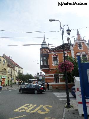 [P07] Coltul Vandory, existent din 1901, dar sub aceasta forma din 1920. Peste drum sunt casele Rosenthal, Zilinschi si alte cateva cu semn de monument istoric.  » foto by kikiritzi
 - 
<span class="allrVoted glyphicon glyphicon-heart hidden" id="av656294"></span>
<a class="m-l-10 hidden" id="sv656294" onclick="voting_Foto_DelVot(,656294,4175)" role="button">șterge vot <span class="glyphicon glyphicon-remove"></span></a>
<a id="v9656294" class=" c-red"  onclick="voting_Foto_SetVot(656294)" role="button"><span class="glyphicon glyphicon-heart-empty"></span> <b>LIKE</b> = Votează poza</a> <img class="hidden"  id="f656294W9" src="/imagini/loader.gif" border="0" /><span class="AjErrMes hidden" id="e656294ErM"></span>