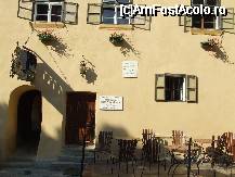 [P07] Sighisoara - casa a ajuns azi restaurant, dar este foarte bine intretinuta » foto by danoradea
 - 
<span class="allrVoted glyphicon glyphicon-heart hidden" id="av34231"></span>
<a class="m-l-10 hidden" id="sv34231" onclick="voting_Foto_DelVot(,34231,4175)" role="button">șterge vot <span class="glyphicon glyphicon-remove"></span></a>
<a id="v934231" class=" c-red"  onclick="voting_Foto_SetVot(34231)" role="button"><span class="glyphicon glyphicon-heart-empty"></span> <b>LIKE</b> = Votează poza</a> <img class="hidden"  id="f34231W9" src="/imagini/loader.gif" border="0" /><span class="AjErrMes hidden" id="e34231ErM"></span>
