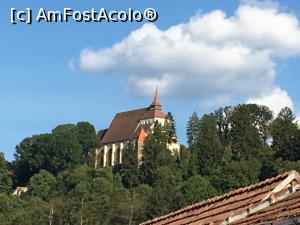 [P31] Biserica din Deal văzută din șosea (poză mărită)  » foto by AZE
 - 
<span class="allrVoted glyphicon glyphicon-heart hidden" id="av1110795"></span>
<a class="m-l-10 hidden" id="sv1110795" onclick="voting_Foto_DelVot(,1110795,4175)" role="button">șterge vot <span class="glyphicon glyphicon-remove"></span></a>
<a id="v91110795" class=" c-red"  onclick="voting_Foto_SetVot(1110795)" role="button"><span class="glyphicon glyphicon-heart-empty"></span> <b>LIKE</b> = Votează poza</a> <img class="hidden"  id="f1110795W9" src="/imagini/loader.gif" border="0" /><span class="AjErrMes hidden" id="e1110795ErM"></span>