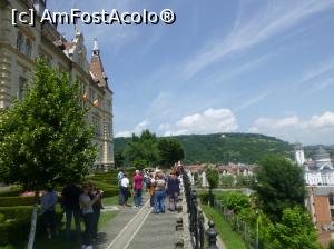 [P24] 21. Esplanada din fața primăriei oferă o largă perspectivă asupra „Orașului de Jos”.  » foto by msnd
 - 
<span class="allrVoted glyphicon glyphicon-heart hidden" id="av984354"></span>
<a class="m-l-10 hidden" id="sv984354" onclick="voting_Foto_DelVot(,984354,4175)" role="button">șterge vot <span class="glyphicon glyphicon-remove"></span></a>
<a id="v9984354" class=" c-red"  onclick="voting_Foto_SetVot(984354)" role="button"><span class="glyphicon glyphicon-heart-empty"></span> <b>LIKE</b> = Votează poza</a> <img class="hidden"  id="f984354W9" src="/imagini/loader.gif" border="0" /><span class="AjErrMes hidden" id="e984354ErM"></span>