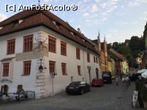 [P02] Sighisoara - Casa cu cerb » foto by mishu
 - 
<span class="allrVoted glyphicon glyphicon-heart hidden" id="av912867"></span>
<a class="m-l-10 hidden" id="sv912867" onclick="voting_Foto_DelVot(,912867,4175)" role="button">șterge vot <span class="glyphicon glyphicon-remove"></span></a>
<a id="v9912867" class=" c-red"  onclick="voting_Foto_SetVot(912867)" role="button"><span class="glyphicon glyphicon-heart-empty"></span> <b>LIKE</b> = Votează poza</a> <img class="hidden"  id="f912867W9" src="/imagini/loader.gif" border="0" /><span class="AjErrMes hidden" id="e912867ErM"></span>