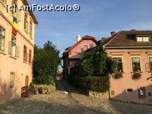 [P40] Sighisoara - un oras linistit la prima ora » foto by mishu
 - 
<span class="allrVoted glyphicon glyphicon-heart hidden" id="av912923"></span>
<a class="m-l-10 hidden" id="sv912923" onclick="voting_Foto_DelVot(,912923,4175)" role="button">șterge vot <span class="glyphicon glyphicon-remove"></span></a>
<a id="v9912923" class=" c-red"  onclick="voting_Foto_SetVot(912923)" role="button"><span class="glyphicon glyphicon-heart-empty"></span> <b>LIKE</b> = Votează poza</a> <img class="hidden"  id="f912923W9" src="/imagini/loader.gif" border="0" /><span class="AjErrMes hidden" id="e912923ErM"></span>