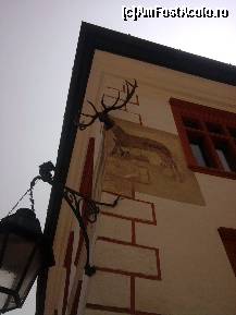 [P02] casa cu cerb, o alta atractie a cetatii, denumita astfel dupa capul de cerb fixat pe coltul cladirii » foto by ms65
 - 
<span class="allrVoted glyphicon glyphicon-heart hidden" id="av112660"></span>
<a class="m-l-10 hidden" id="sv112660" onclick="voting_Foto_DelVot(,112660,4175)" role="button">șterge vot <span class="glyphicon glyphicon-remove"></span></a>
<a id="v9112660" class=" c-red"  onclick="voting_Foto_SetVot(112660)" role="button"><span class="glyphicon glyphicon-heart-empty"></span> <b>LIKE</b> = Votează poza</a> <img class="hidden"  id="f112660W9" src="/imagini/loader.gif" border="0" /><span class="AjErrMes hidden" id="e112660ErM"></span>