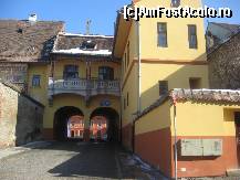 [P01] Intru in cetate pe langa Bastionul Cositorarilor » foto by dorgo
 - 
<span class="allrVoted glyphicon glyphicon-heart hidden" id="av332123"></span>
<a class="m-l-10 hidden" id="sv332123" onclick="voting_Foto_DelVot(,332123,4175)" role="button">șterge vot <span class="glyphicon glyphicon-remove"></span></a>
<a id="v9332123" class=" c-red"  onclick="voting_Foto_SetVot(332123)" role="button"><span class="glyphicon glyphicon-heart-empty"></span> <b>LIKE</b> = Votează poza</a> <img class="hidden"  id="f332123W9" src="/imagini/loader.gif" border="0" /><span class="AjErrMes hidden" id="e332123ErM"></span>