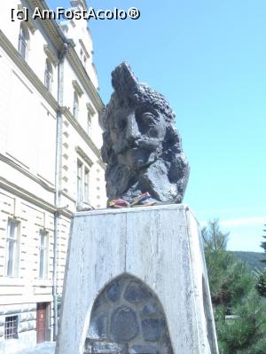 [P13] Vlad Țepeș - bust. » foto by tata123 🔱
 - 
<span class="allrVoted glyphicon glyphicon-heart hidden" id="av1203167"></span>
<a class="m-l-10 hidden" id="sv1203167" onclick="voting_Foto_DelVot(,1203167,4175)" role="button">șterge vot <span class="glyphicon glyphicon-remove"></span></a>
<a id="v91203167" class=" c-red"  onclick="voting_Foto_SetVot(1203167)" role="button"><span class="glyphicon glyphicon-heart-empty"></span> <b>LIKE</b> = Votează poza</a> <img class="hidden"  id="f1203167W9" src="/imagini/loader.gif" border="0" /><span class="AjErrMes hidden" id="e1203167ErM"></span>