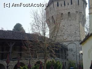 [P12] Turnul Cositorarilor și Galeria Pușcașilor - Cetatea Sighișoara. » foto by tata123 🔱
 - 
<span class="allrVoted glyphicon glyphicon-heart hidden" id="av1027890"></span>
<a class="m-l-10 hidden" id="sv1027890" onclick="voting_Foto_DelVot(,1027890,4175)" role="button">șterge vot <span class="glyphicon glyphicon-remove"></span></a>
<a id="v91027890" class=" c-red"  onclick="voting_Foto_SetVot(1027890)" role="button"><span class="glyphicon glyphicon-heart-empty"></span> <b>LIKE</b> = Votează poza</a> <img class="hidden"  id="f1027890W9" src="/imagini/loader.gif" border="0" /><span class="AjErrMes hidden" id="e1027890ErM"></span>