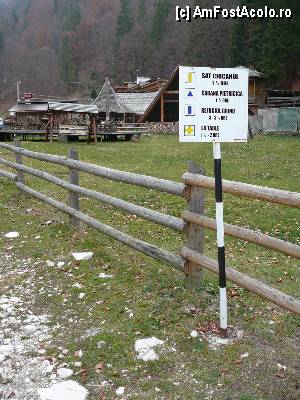 [P13] Punctul de unde încep trasele turistice, în apropiere de cabana Brusturet » foto by Claudiu U.
 - 
<span class="allrVoted glyphicon glyphicon-heart hidden" id="av414619"></span>
<a class="m-l-10 hidden" id="sv414619" onclick="voting_Foto_DelVot(,414619,4190)" role="button">șterge vot <span class="glyphicon glyphicon-remove"></span></a>
<a id="v9414619" class=" c-red"  onclick="voting_Foto_SetVot(414619)" role="button"><span class="glyphicon glyphicon-heart-empty"></span> <b>LIKE</b> = Votează poza</a> <img class="hidden"  id="f414619W9" src="/imagini/loader.gif" border="0" /><span class="AjErrMes hidden" id="e414619ErM"></span>