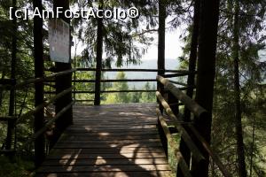 [P33] Locul de unde se poate admira o panoramă foarte frumoasă asupra lacului.  » foto by Utube
 - 
<span class="allrVoted glyphicon glyphicon-heart hidden" id="av778421"></span>
<a class="m-l-10 hidden" id="sv778421" onclick="voting_Foto_DelVot(,778421,4197)" role="button">șterge vot <span class="glyphicon glyphicon-remove"></span></a>
<a id="v9778421" class=" c-red"  onclick="voting_Foto_SetVot(778421)" role="button"><span class="glyphicon glyphicon-heart-empty"></span> <b>LIKE</b> = Votează poza</a> <img class="hidden"  id="f778421W9" src="/imagini/loader.gif" border="0" /><span class="AjErrMes hidden" id="e778421ErM"></span>