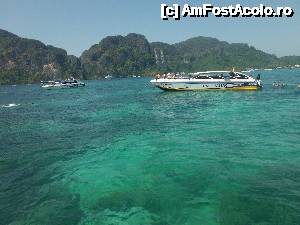 [P13] speed boat » foto by Marinusa
 - 
<span class="allrVoted glyphicon glyphicon-heart hidden" id="av498448"></span>
<a class="m-l-10 hidden" id="sv498448" onclick="voting_Foto_DelVot(,498448,4203)" role="button">șterge vot <span class="glyphicon glyphicon-remove"></span></a>
<a id="v9498448" class=" c-red"  onclick="voting_Foto_SetVot(498448)" role="button"><span class="glyphicon glyphicon-heart-empty"></span> <b>LIKE</b> = Votează poza</a> <img class="hidden"  id="f498448W9" src="/imagini/loader.gif" border="0" /><span class="AjErrMes hidden" id="e498448ErM"></span>