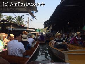 [P03] Floating market » foto by alexandras90*
 - 
<span class="allrVoted glyphicon glyphicon-heart hidden" id="av784181"></span>
<a class="m-l-10 hidden" id="sv784181" onclick="voting_Foto_DelVot(,784181,4203)" role="button">șterge vot <span class="glyphicon glyphicon-remove"></span></a>
<a id="v9784181" class=" c-red"  onclick="voting_Foto_SetVot(784181)" role="button"><span class="glyphicon glyphicon-heart-empty"></span> <b>LIKE</b> = Votează poza</a> <img class="hidden"  id="f784181W9" src="/imagini/loader.gif" border="0" /><span class="AjErrMes hidden" id="e784181ErM"></span>