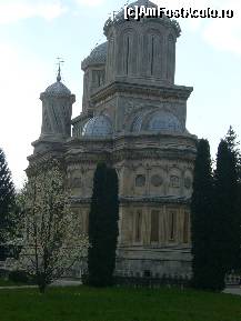 [P94] Manastirea Curtea de Arges » foto by magdalena
 - 
<span class="allrVoted glyphicon glyphicon-heart hidden" id="av66288"></span>
<a class="m-l-10 hidden" id="sv66288" onclick="voting_Foto_DelVot(,66288,4208)" role="button">șterge vot <span class="glyphicon glyphicon-remove"></span></a>
<a id="v966288" class=" c-red"  onclick="voting_Foto_SetVot(66288)" role="button"><span class="glyphicon glyphicon-heart-empty"></span> <b>LIKE</b> = Votează poza</a> <img class="hidden"  id="f66288W9" src="/imagini/loader.gif" border="0" /><span class="AjErrMes hidden" id="e66288ErM"></span>