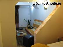 [P03] casa ancora - din dormitorul principal se vede cealalta jumatate a camerei, cu canapeaua despartite de peretele ciudat despre care va spuneam » foto by cristi_an3000
 - 
<span class="allrVoted glyphicon glyphicon-heart hidden" id="av131227"></span>
<a class="m-l-10 hidden" id="sv131227" onclick="voting_Foto_DelVot(,131227,4210)" role="button">șterge vot <span class="glyphicon glyphicon-remove"></span></a>
<a id="v9131227" class=" c-red"  onclick="voting_Foto_SetVot(131227)" role="button"><span class="glyphicon glyphicon-heart-empty"></span> <b>LIKE</b> = Votează poza</a> <img class="hidden"  id="f131227W9" src="/imagini/loader.gif" border="0" /><span class="AjErrMes hidden" id="e131227ErM"></span>
