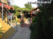 [P08] gradina de vara - mese, loc de joaca pt copii, si gratarul care este undeva in stanga-spate » foto by cristi_an3000
 - 
<span class="allrVoted glyphicon glyphicon-heart hidden" id="av131235"></span>
<a class="m-l-10 hidden" id="sv131235" onclick="voting_Foto_DelVot(,131235,4210)" role="button">șterge vot <span class="glyphicon glyphicon-remove"></span></a>
<a id="v9131235" class=" c-red"  onclick="voting_Foto_SetVot(131235)" role="button"><span class="glyphicon glyphicon-heart-empty"></span> <b>LIKE</b> = Votează poza</a> <img class="hidden"  id="f131235W9" src="/imagini/loader.gif" border="0" /><span class="AjErrMes hidden" id="e131235ErM"></span>