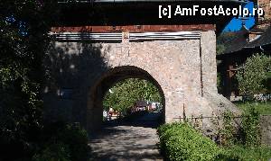 [P05] Arcada masivă din piatră de la mănăstirea Agapia Veche, jud. Neamţ.  » foto by traian.leuca †
 - 
<span class="allrVoted glyphicon glyphicon-heart hidden" id="av422391"></span>
<a class="m-l-10 hidden" id="sv422391" onclick="voting_Foto_DelVot(,422391,4213)" role="button">șterge vot <span class="glyphicon glyphicon-remove"></span></a>
<a id="v9422391" class=" c-red"  onclick="voting_Foto_SetVot(422391)" role="button"><span class="glyphicon glyphicon-heart-empty"></span> <b>LIKE</b> = Votează poza</a> <img class="hidden"  id="f422391W9" src="/imagini/loader.gif" border="0" /><span class="AjErrMes hidden" id="e422391ErM"></span>