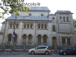 [P07] Pitești - Sinagoga, clădire monument istoric. » foto by iulianic
 - 
<span class="allrVoted glyphicon glyphicon-heart hidden" id="av1380599"></span>
<a class="m-l-10 hidden" id="sv1380599" onclick="voting_Foto_DelVot(,1380599,4219)" role="button">șterge vot <span class="glyphicon glyphicon-remove"></span></a>
<a id="v91380599" class=" c-red"  onclick="voting_Foto_SetVot(1380599)" role="button"><span class="glyphicon glyphicon-heart-empty"></span> <b>LIKE</b> = Votează poza</a> <img class="hidden"  id="f1380599W9" src="/imagini/loader.gif" border="0" /><span class="AjErrMes hidden" id="e1380599ErM"></span>