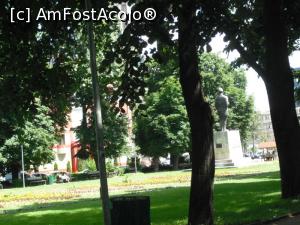 [P13] Aaa, uite și o statuie!  » foto by Zoazore
 - 
<span class="allrVoted glyphicon glyphicon-heart hidden" id="av1086640"></span>
<a class="m-l-10 hidden" id="sv1086640" onclick="voting_Foto_DelVot(,1086640,4219)" role="button">șterge vot <span class="glyphicon glyphicon-remove"></span></a>
<a id="v91086640" class=" c-red"  onclick="voting_Foto_SetVot(1086640)" role="button"><span class="glyphicon glyphicon-heart-empty"></span> <b>LIKE</b> = Votează poza</a> <img class="hidden"  id="f1086640W9" src="/imagini/loader.gif" border="0" /><span class="AjErrMes hidden" id="e1086640ErM"></span>