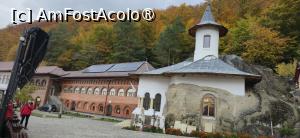 [P59] 59. De aici se vede cum biserica este parțial săpată în stâncă. » foto by msnd
 - 
<span class="allrVoted glyphicon glyphicon-heart hidden" id="av1504657"></span>
<a class="m-l-10 hidden" id="sv1504657" onclick="voting_Foto_DelVot(,1504657,4219)" role="button">șterge vot <span class="glyphicon glyphicon-remove"></span></a>
<a id="v91504657" class=" c-red"  onclick="voting_Foto_SetVot(1504657)" role="button"><span class="glyphicon glyphicon-heart-empty"></span> <b>LIKE</b> = Votează poza</a> <img class="hidden"  id="f1504657W9" src="/imagini/loader.gif" border="0" /><span class="AjErrMes hidden" id="e1504657ErM"></span>