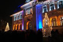 [P08] Primăria luminată feeric » foto by Costi
 - 
<span class="allrVoted glyphicon glyphicon-heart hidden" id="av35135"></span>
<a class="m-l-10 hidden" id="sv35135" onclick="voting_Foto_DelVot(,35135,4219)" role="button">șterge vot <span class="glyphicon glyphicon-remove"></span></a>
<a id="v935135" class=" c-red"  onclick="voting_Foto_SetVot(35135)" role="button"><span class="glyphicon glyphicon-heart-empty"></span> <b>LIKE</b> = Votează poza</a> <img class="hidden"  id="f35135W9" src="/imagini/loader.gif" border="0" /><span class="AjErrMes hidden" id="e35135ErM"></span>