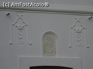 [P04] Stema Budiștenilor și anul construcției.  » foto by tata123 🔱
 - 
<span class="allrVoted glyphicon glyphicon-heart hidden" id="av976788"></span>
<a class="m-l-10 hidden" id="sv976788" onclick="voting_Foto_DelVot(,976788,4219)" role="button">șterge vot <span class="glyphicon glyphicon-remove"></span></a>
<a id="v9976788" class=" c-red"  onclick="voting_Foto_SetVot(976788)" role="button"><span class="glyphicon glyphicon-heart-empty"></span> <b>LIKE</b> = Votează poza</a> <img class="hidden"  id="f976788W9" src="/imagini/loader.gif" border="0" /><span class="AjErrMes hidden" id="e976788ErM"></span>