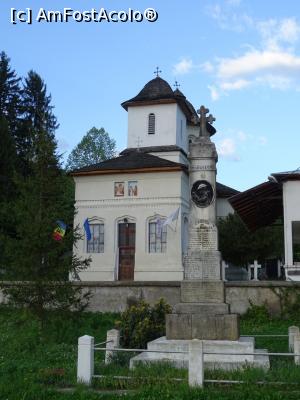 [P07] Lângă conac se află ctitoria boierească a Budiștenilor - Biserica „Adormirea Maicii Domnului”.  » foto by tata123 🔱
 - 
<span class="allrVoted glyphicon glyphicon-heart hidden" id="av976791"></span>
<a class="m-l-10 hidden" id="sv976791" onclick="voting_Foto_DelVot(,976791,4219)" role="button">șterge vot <span class="glyphicon glyphicon-remove"></span></a>
<a id="v9976791" class=" c-red"  onclick="voting_Foto_SetVot(976791)" role="button"><span class="glyphicon glyphicon-heart-empty"></span> <b>LIKE</b> = Votează poza</a> <img class="hidden"  id="f976791W9" src="/imagini/loader.gif" border="0" /><span class="AjErrMes hidden" id="e976791ErM"></span>