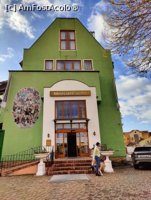 [P02] Hotel Mercure Binderbubi; intrarea » foto by crismis
 - 
<span class="allrVoted glyphicon glyphicon-heart hidden" id="av1478966"></span>
<a class="m-l-10 hidden" id="sv1478966" onclick="voting_Foto_DelVot(,1478966,4223)" role="button">șterge vot <span class="glyphicon glyphicon-remove"></span></a>
<a id="v91478966" class=" c-red"  onclick="voting_Foto_SetVot(1478966)" role="button"><span class="glyphicon glyphicon-heart-empty"></span> <b>LIKE</b> = Votează poza</a> <img class="hidden"  id="f1478966W9" src="/imagini/loader.gif" border="0" /><span class="AjErrMes hidden" id="e1478966ErM"></span>