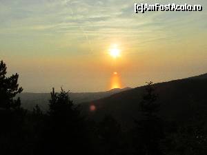 [P03] In Ano Skotina, dimineata cu marea si soarele pe fundal » foto by Testosu'
 - 
<span class="allrVoted glyphicon glyphicon-heart hidden" id="av668846"></span>
<a class="m-l-10 hidden" id="sv668846" onclick="voting_Foto_DelVot(,668846,4228)" role="button">șterge vot <span class="glyphicon glyphicon-remove"></span></a>
<a id="v9668846" class=" c-red"  onclick="voting_Foto_SetVot(668846)" role="button"><span class="glyphicon glyphicon-heart-empty"></span> <b>LIKE</b> = Votează poza</a> <img class="hidden"  id="f668846W9" src="/imagini/loader.gif" border="0" /><span class="AjErrMes hidden" id="e668846ErM"></span>