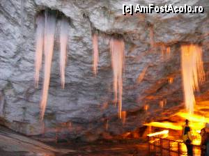 [P17] Stalactite de gheata » foto by yuly68*
 - 
<span class="allrVoted glyphicon glyphicon-heart hidden" id="av386100"></span>
<a class="m-l-10 hidden" id="sv386100" onclick="voting_Foto_DelVot(,386100,4234)" role="button">șterge vot <span class="glyphicon glyphicon-remove"></span></a>
<a id="v9386100" class=" c-red"  onclick="voting_Foto_SetVot(386100)" role="button"><span class="glyphicon glyphicon-heart-empty"></span> <b>LIKE</b> = Votează poza</a> <img class="hidden"  id="f386100W9" src="/imagini/loader.gif" border="0" /><span class="AjErrMes hidden" id="e386100ErM"></span>
