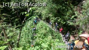 [P13] Coborând spre Peștera Ghețarul de la Scărișoara » foto by ungureanica
 - 
<span class="allrVoted glyphicon glyphicon-heart hidden" id="av1124417"></span>
<a class="m-l-10 hidden" id="sv1124417" onclick="voting_Foto_DelVot(,1124417,4234)" role="button">șterge vot <span class="glyphicon glyphicon-remove"></span></a>
<a id="v91124417" class=" c-red"  onclick="voting_Foto_SetVot(1124417)" role="button"><span class="glyphicon glyphicon-heart-empty"></span> <b>LIKE</b> = Votează poza</a> <img class="hidden"  id="f1124417W9" src="/imagini/loader.gif" border="0" /><span class="AjErrMes hidden" id="e1124417ErM"></span>