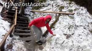 [P28] Peștera Ghețarul de la Scărișoara » foto by ungureanica
 - 
<span class="allrVoted glyphicon glyphicon-heart hidden" id="av1124433"></span>
<a class="m-l-10 hidden" id="sv1124433" onclick="voting_Foto_DelVot(,1124433,4234)" role="button">șterge vot <span class="glyphicon glyphicon-remove"></span></a>
<a id="v91124433" class=" c-red"  onclick="voting_Foto_SetVot(1124433)" role="button"><span class="glyphicon glyphicon-heart-empty"></span> <b>LIKE</b> = Votează poza</a> <img class="hidden"  id="f1124433W9" src="/imagini/loader.gif" border="0" /><span class="AjErrMes hidden" id="e1124433ErM"></span>