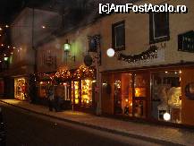 [P18] Plimbare nocturna prin Bad Aussee cu ornamente la toate magazinele » foto by ileanaxperta*
 - 
<span class="allrVoted glyphicon glyphicon-heart hidden" id="av35408"></span>
<a class="m-l-10 hidden" id="sv35408" onclick="voting_Foto_DelVot(,35408,4238)" role="button">șterge vot <span class="glyphicon glyphicon-remove"></span></a>
<a id="v935408" class=" c-red"  onclick="voting_Foto_SetVot(35408)" role="button"><span class="glyphicon glyphicon-heart-empty"></span> <b>LIKE</b> = Votează poza</a> <img class="hidden"  id="f35408W9" src="/imagini/loader.gif" border="0" /><span class="AjErrMes hidden" id="e35408ErM"></span>