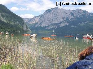 [P15] Altaussee defilarea pe lac incepe » foto by claudiu 71
 - 
<span class="allrVoted glyphicon glyphicon-heart hidden" id="av517033"></span>
<a class="m-l-10 hidden" id="sv517033" onclick="voting_Foto_DelVot(,517033,4238)" role="button">șterge vot <span class="glyphicon glyphicon-remove"></span></a>
<a id="v9517033" class=" c-red"  onclick="voting_Foto_SetVot(517033)" role="button"><span class="glyphicon glyphicon-heart-empty"></span> <b>LIKE</b> = Votează poza</a> <img class="hidden"  id="f517033W9" src="/imagini/loader.gif" border="0" /><span class="AjErrMes hidden" id="e517033ErM"></span>