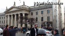 [P10] Sediul Poştei centrale, un loc plin de semnificaţii pentru Irlanda.  » foto by Silviu Lache
 - 
<span class="allrVoted glyphicon glyphicon-heart hidden" id="av410991"></span>
<a class="m-l-10 hidden" id="sv410991" onclick="voting_Foto_DelVot(,410991,4261)" role="button">șterge vot <span class="glyphicon glyphicon-remove"></span></a>
<a id="v9410991" class=" c-red"  onclick="voting_Foto_SetVot(410991)" role="button"><span class="glyphicon glyphicon-heart-empty"></span> <b>LIKE</b> = Votează poza</a> <img class="hidden"  id="f410991W9" src="/imagini/loader.gif" border="0" /><span class="AjErrMes hidden" id="e410991ErM"></span>